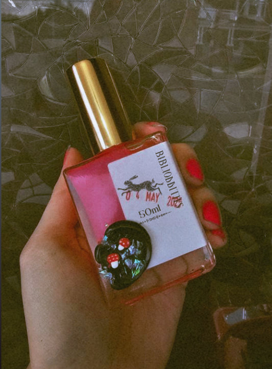 Run Rabbit Run Personal Fragrance | Glowrot, Beatrice Lebrun